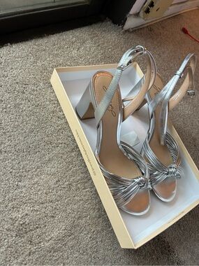 Badgley Mischka Silver Knotted Strappy Heels